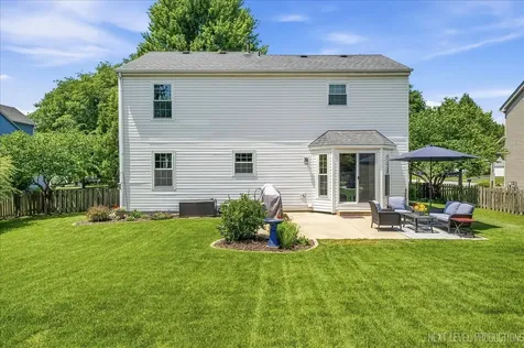 675 Parker Court Geneva IL 60134