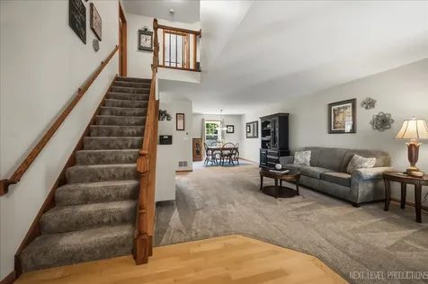 675 Parker Court Geneva IL 60134