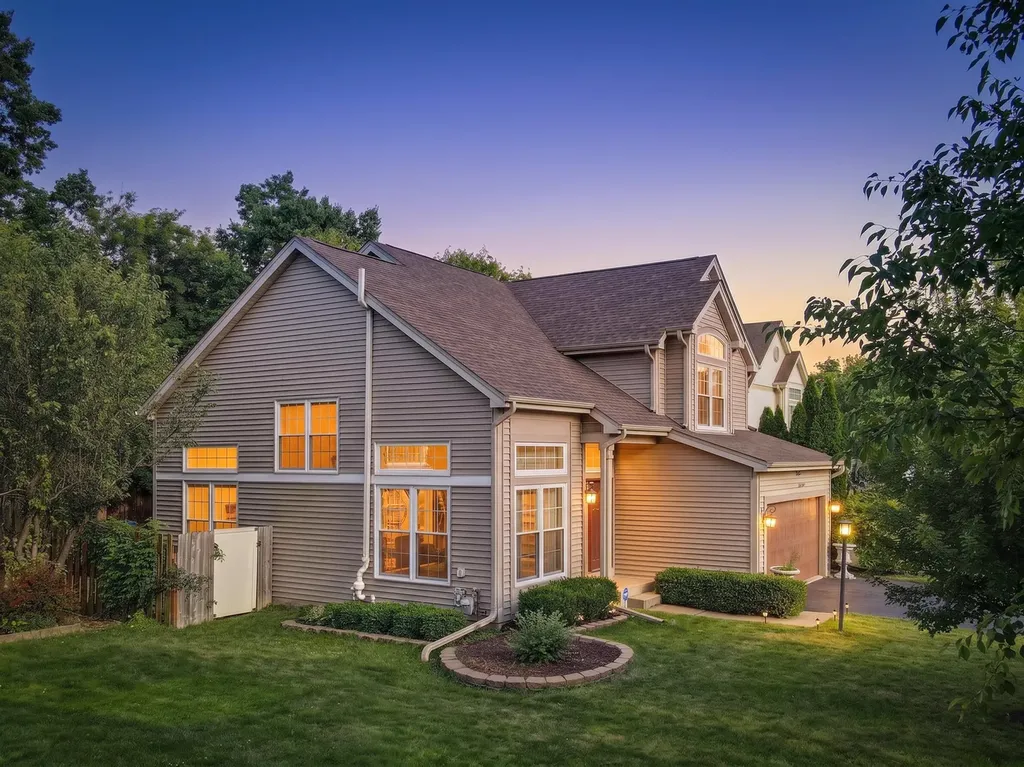 585 Marseilles Circle Buffalo Grove IL 60089