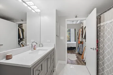 740 West Fulton Street Chicago IL 60661