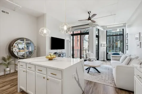 740 West Fulton Street Chicago IL 60661