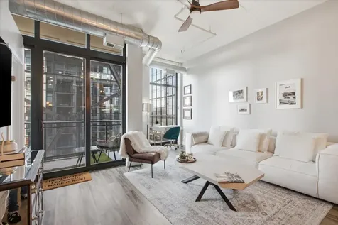 740 West Fulton Street Chicago IL 60661