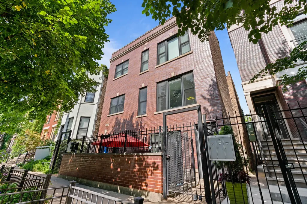 1525 North Claremont Avenue Chicago IL 60622
