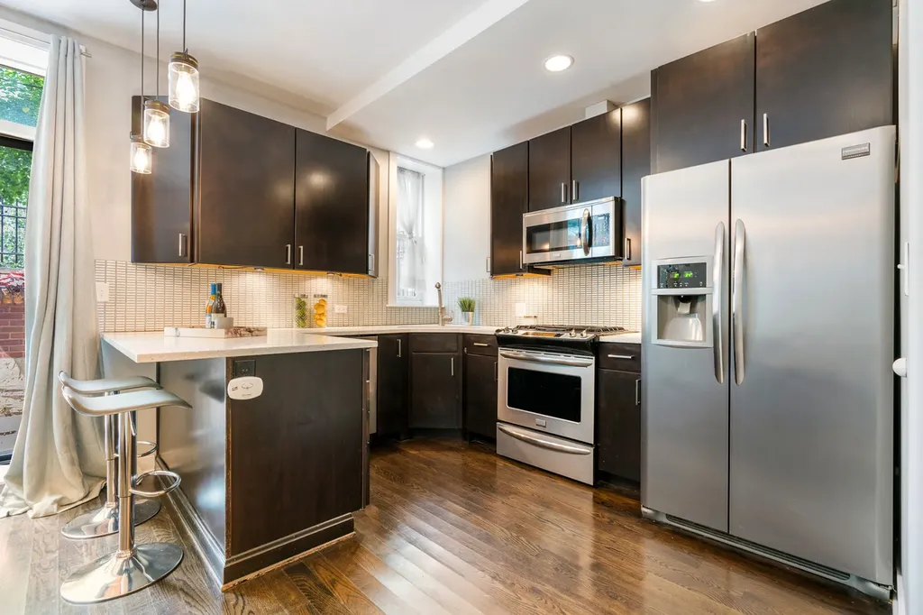 1525 North Claremont Avenue Chicago IL 60622