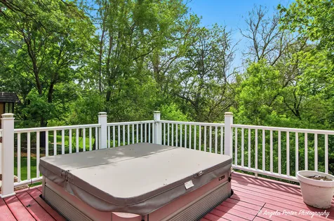 15 Willet Way Trout Valley IL 60013