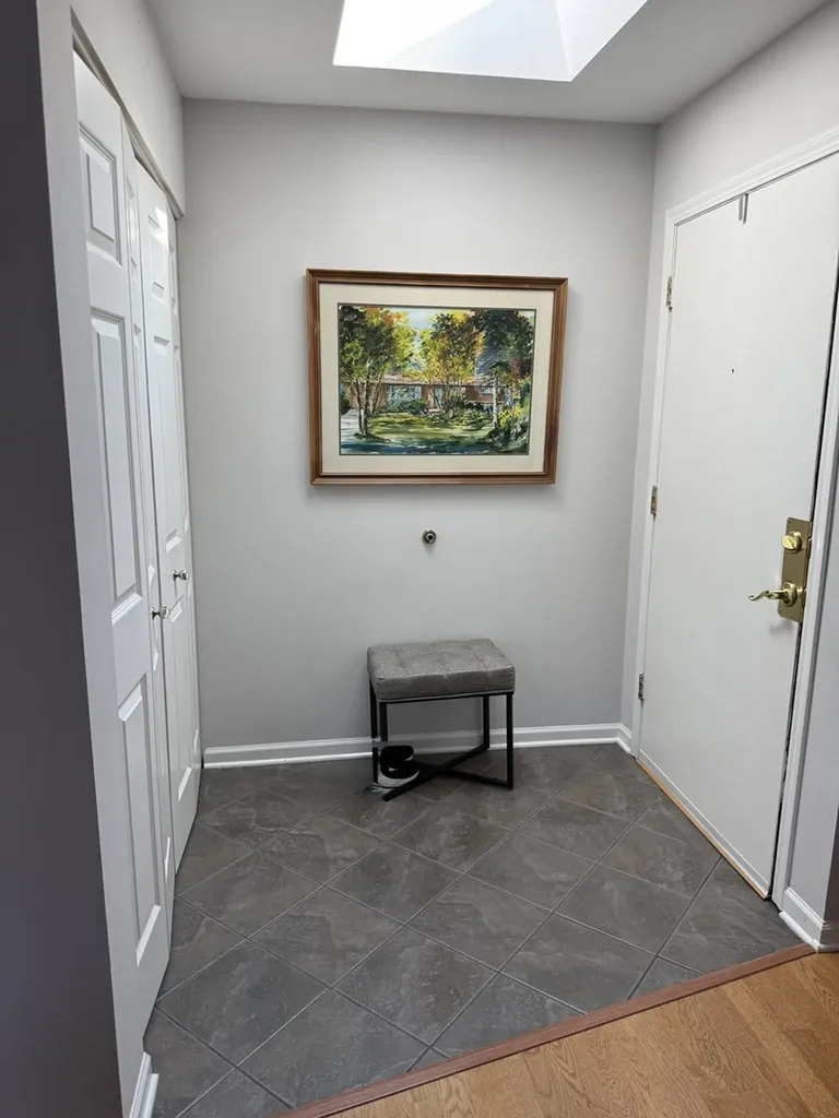 1907 Gresham Circle Wheaton IL 60187