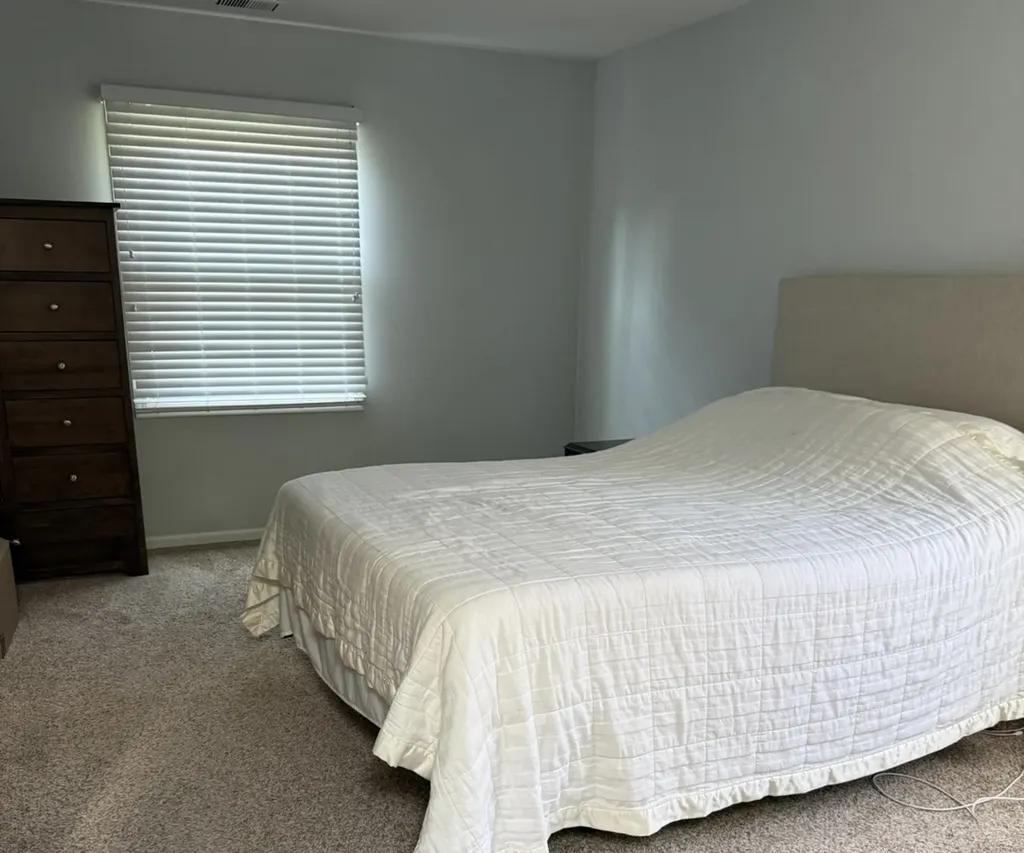 1907 Gresham Circle Wheaton IL 60187