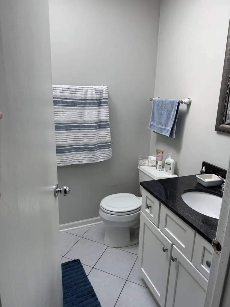 1907 Gresham Circle Wheaton IL 60187