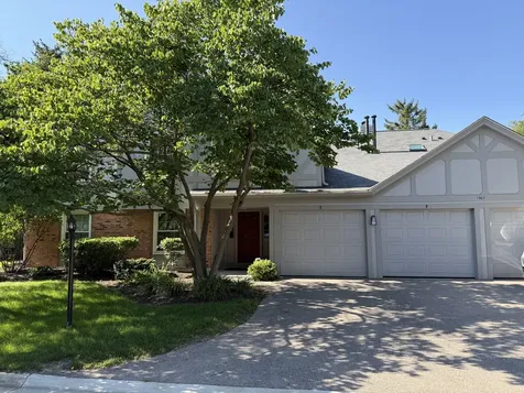 1907 Gresham Circle Wheaton IL 60187