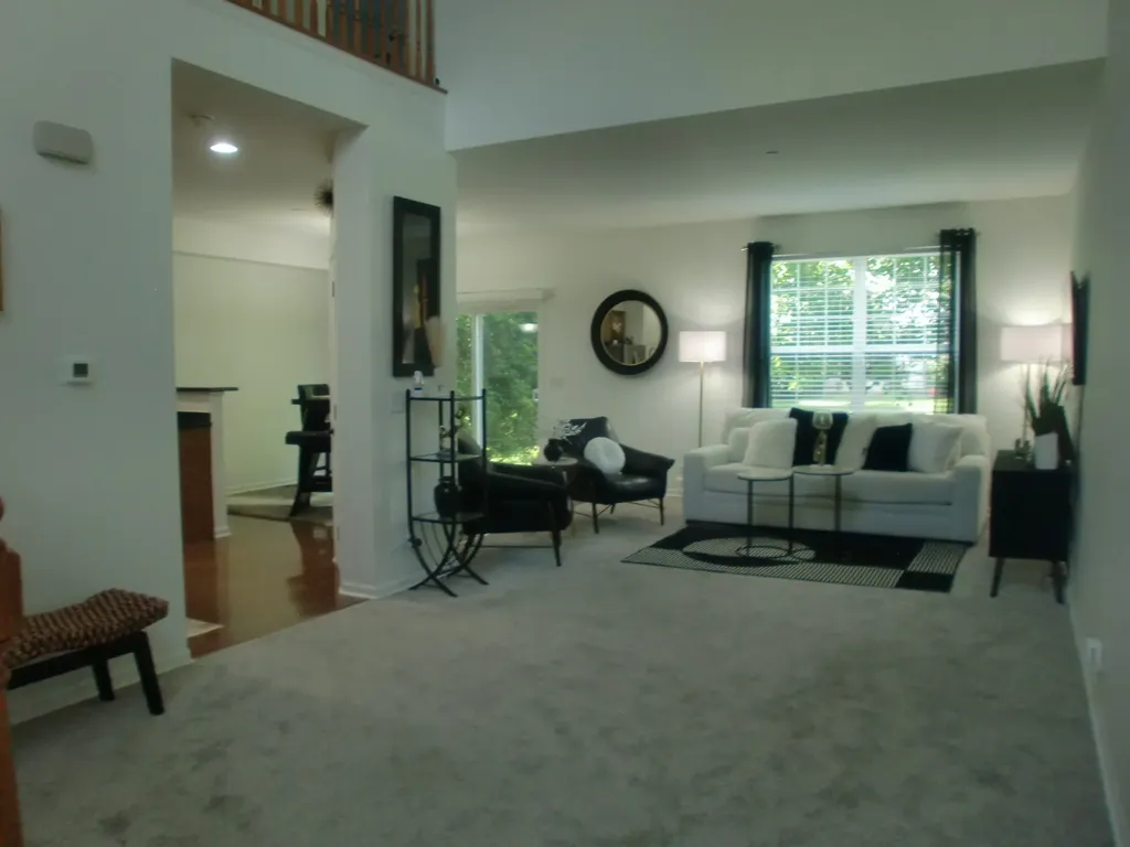 10011 Cummings Street Huntley IL 60142