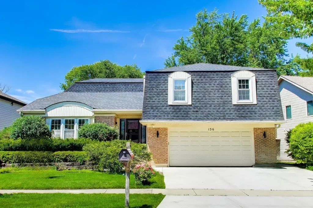 136 East Fox Hill Drive Buffalo Grove IL 60089