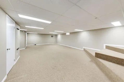 136 East Fox Hill Drive Buffalo Grove IL 60089