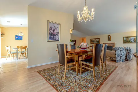 263 Shadow Creek Circle Vernon Hills IL 60061