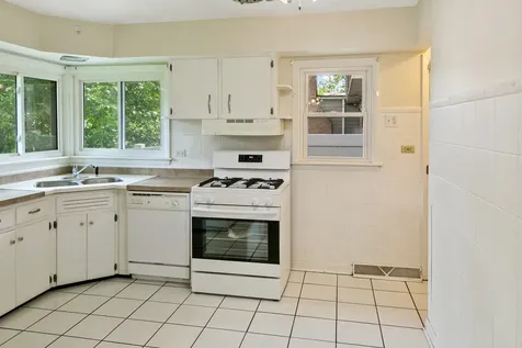 2812 173RD Street Hazel Crest IL 60429