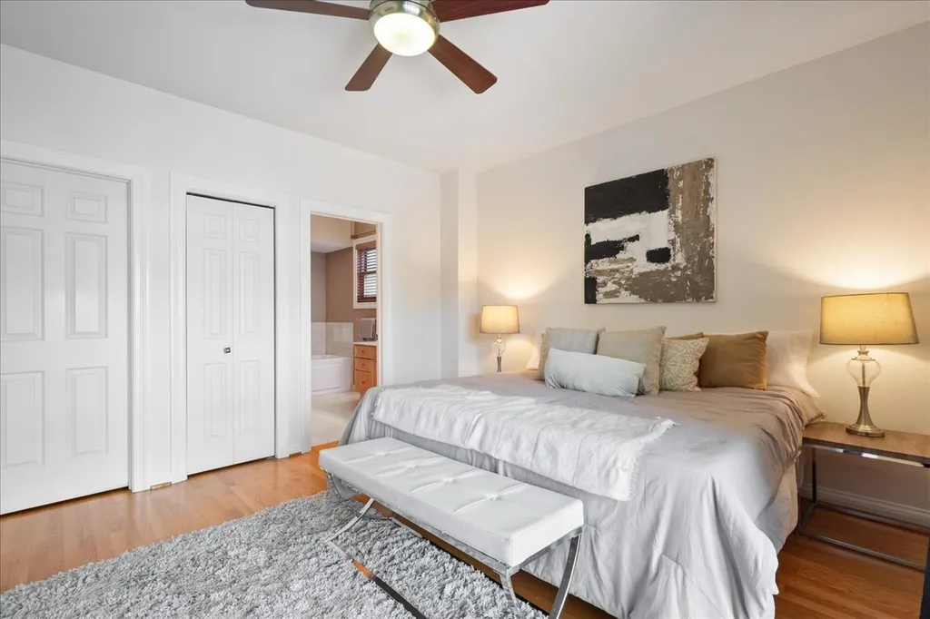 1242 North Maplewood Avenue Chicago IL 60622