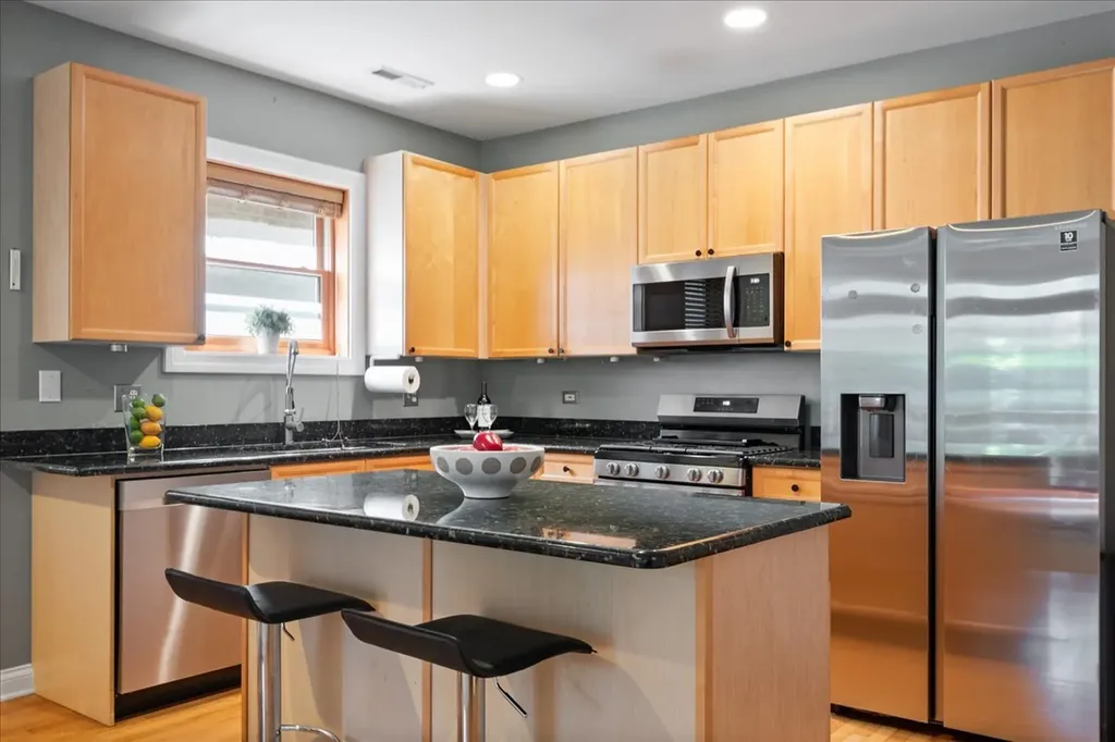 1242 North Maplewood Avenue Chicago IL 60622
