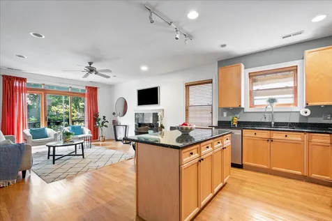 1242 North Maplewood Avenue Chicago IL 60622