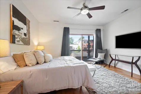 1242 North Maplewood Avenue Chicago IL 60622