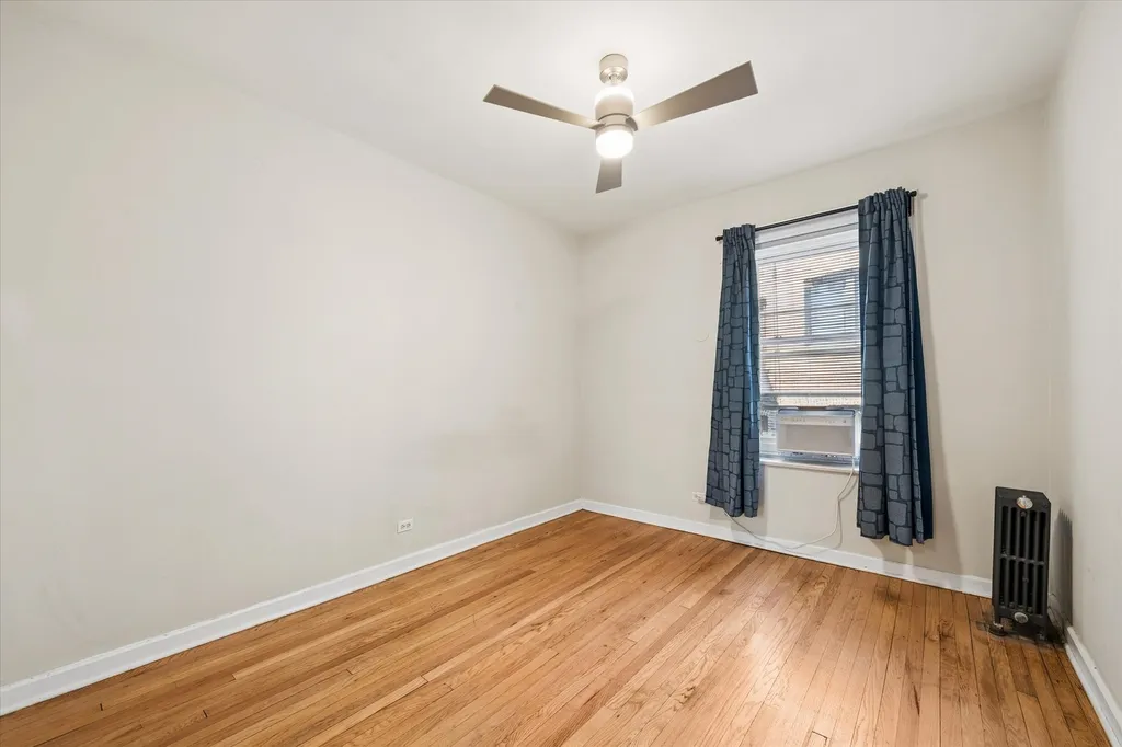 5052 South Blackstone Avenue Chicago IL 60615