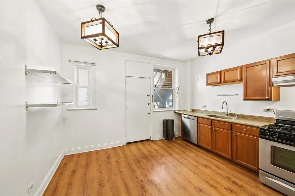 5052 South Blackstone Avenue Chicago IL 60615