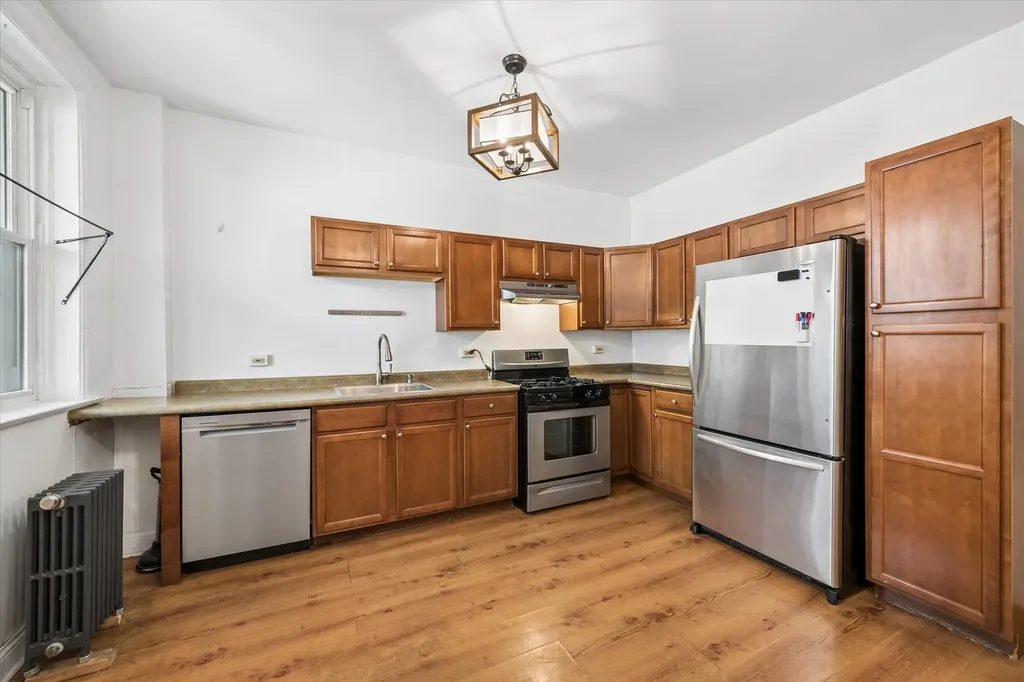 5052 South Blackstone Avenue Chicago IL 60615