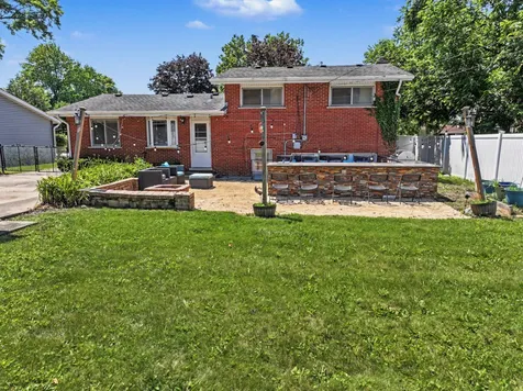 1121 North Crabtree Lane Mount Prospect IL 60056
