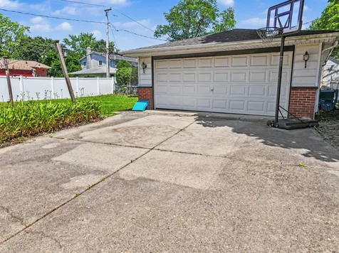 1121 North Crabtree Lane Mount Prospect IL 60056