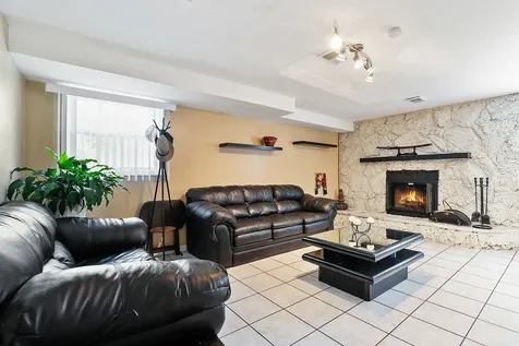 4701 West 102nd Street Oak Lawn IL 60453