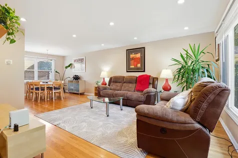 4701 West 102nd Street Oak Lawn IL 60453