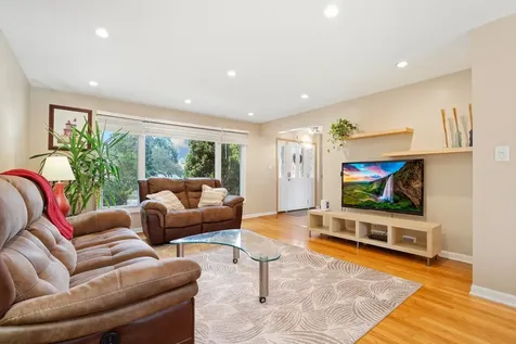 4701 West 102nd Street Oak Lawn IL 60453