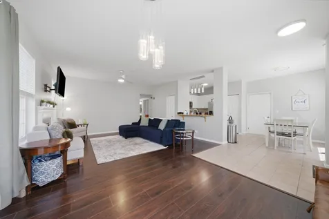 541 North Fox Trail Round Lake IL 60073