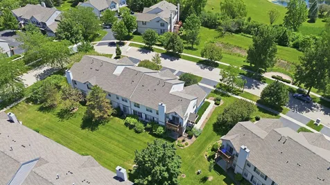 541 North Fox Trail Round Lake IL 60073