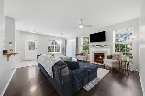 541 North Fox Trail Round Lake IL 60073