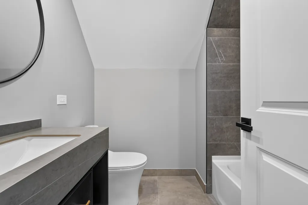 3653 West 107th Street Chicago IL 60655