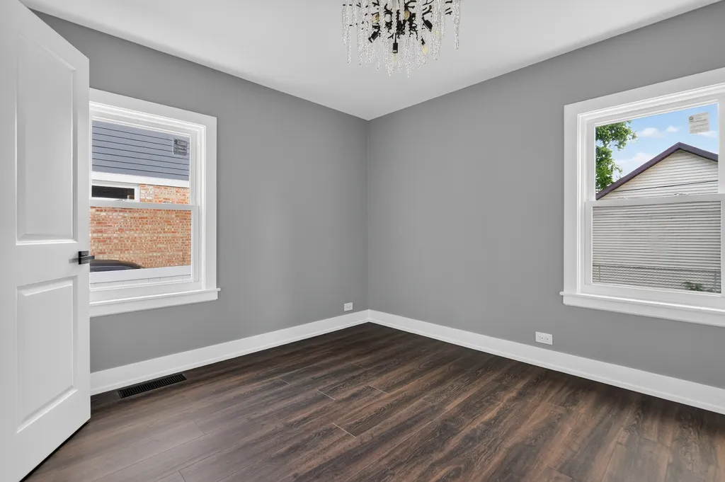 3653 West 107th Street Chicago IL 60655