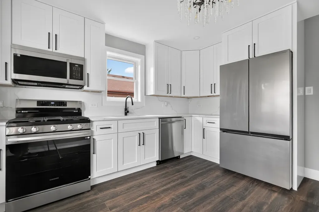 3653 West 107th Street Chicago IL 60655