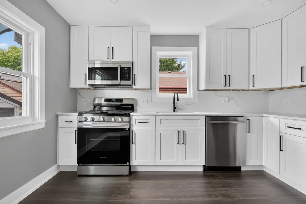 3653 West 107th Street Chicago IL 60655