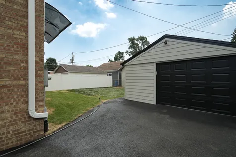 3653 West 107th Street Chicago IL 60655
