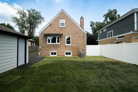 3653 West 107th Street Chicago IL 60655