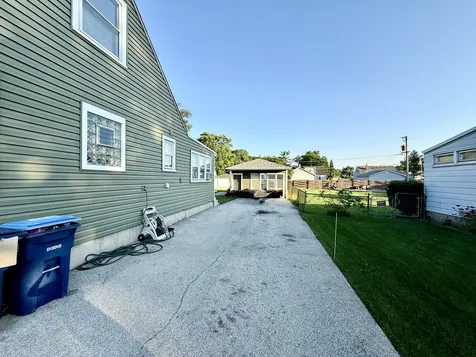 321 East Medill Avenue Northlake IL 60164