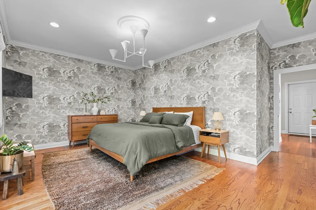 1955 West Barry Street Chicago IL 60657