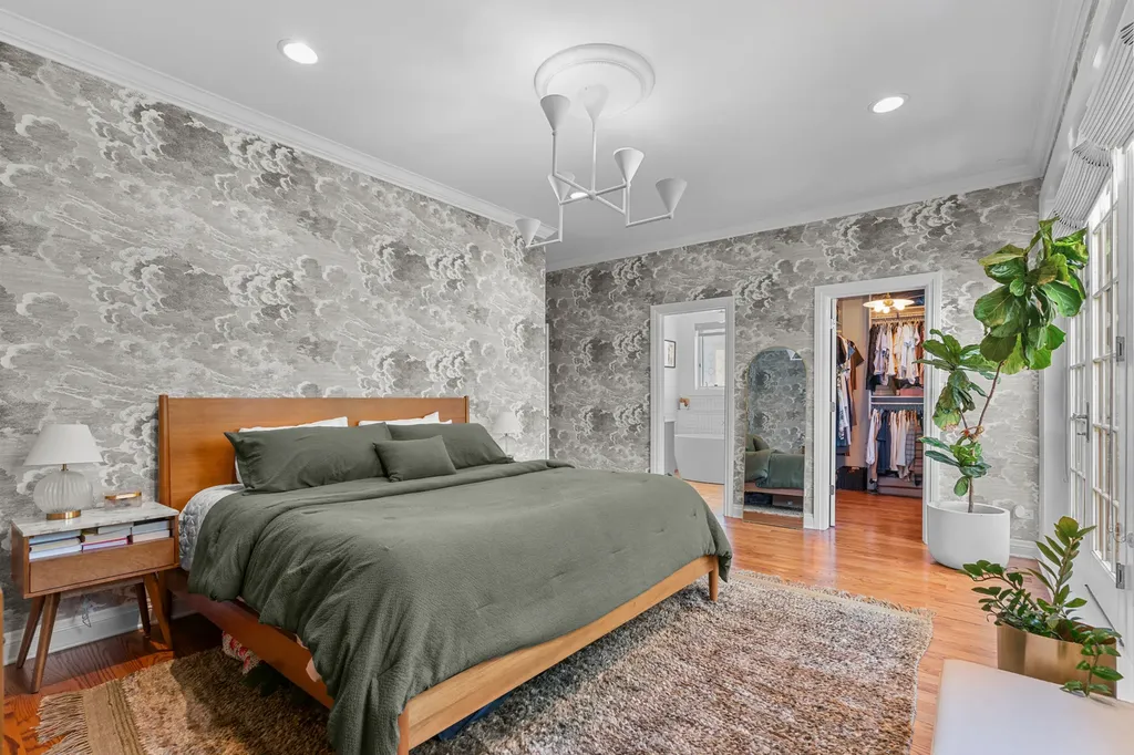 1955 West Barry Street Chicago IL 60657