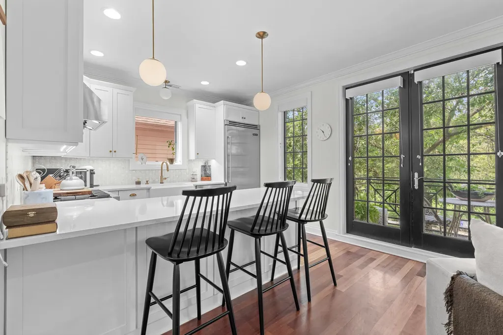 1955 West Barry Street Chicago IL 60657