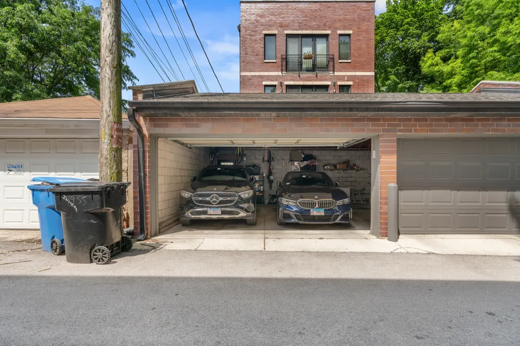 1955 West Barry Street Chicago IL 60657