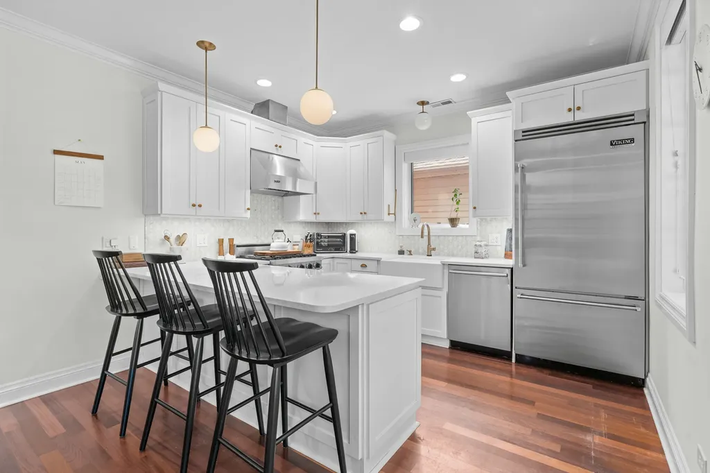 1955 West Barry Street Chicago IL 60657