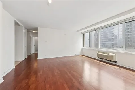 211 East Ohio Street Chicago IL 60611