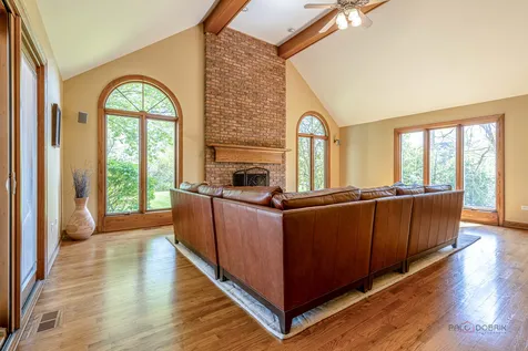 3944 Lakeview Court Long Grove IL 60047