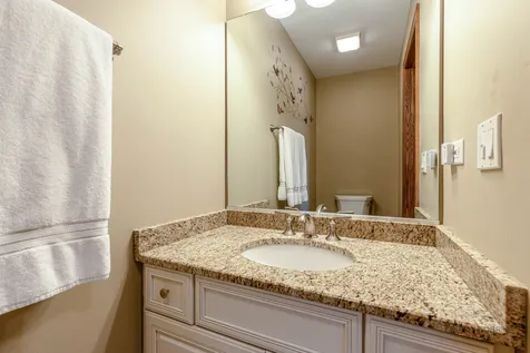 3944 Lakeview Court Long Grove IL 60047
