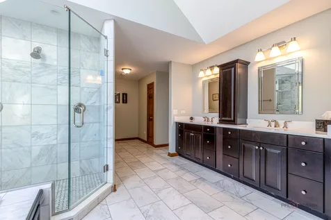 3944 Lakeview Court Long Grove IL 60047