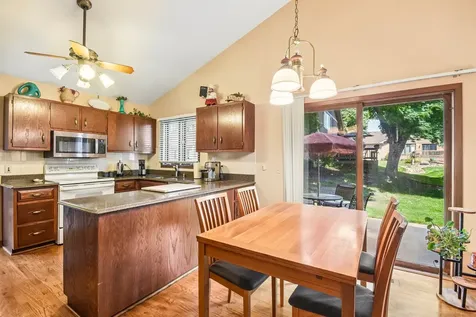 79 Castle Rock Lane Bloomingdale IL 60108